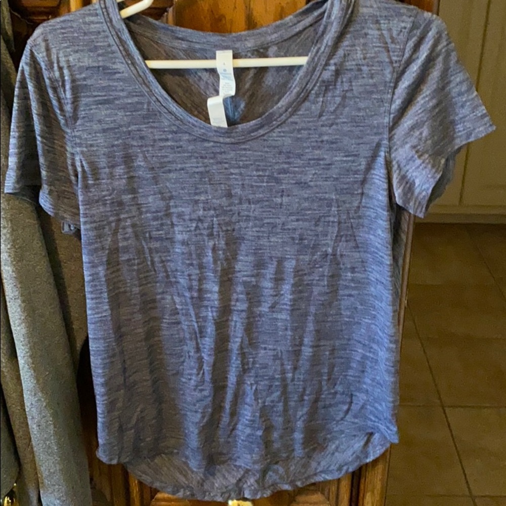 EUC Lululemon navy top